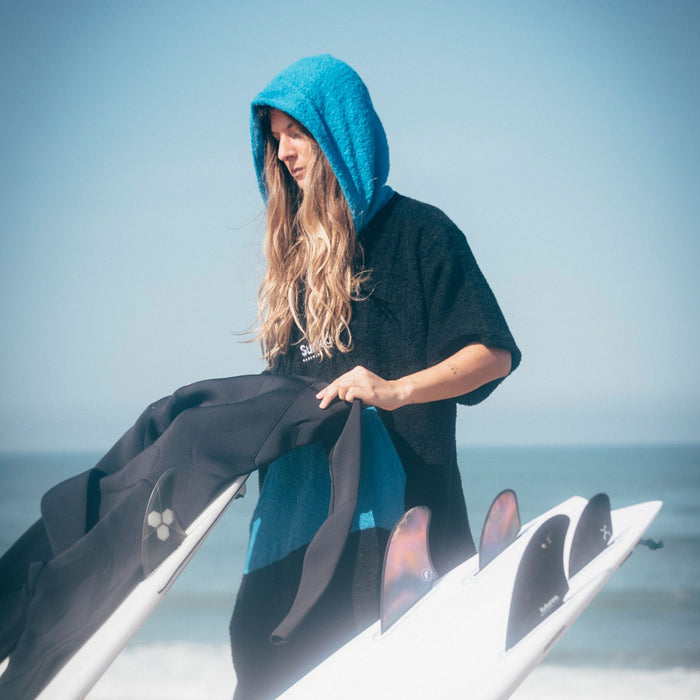 Poncho Black-Cyan Surflogic 59802